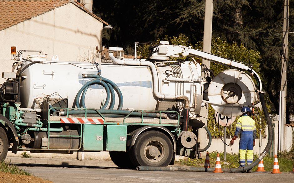 tarif débouchage canalisation camion Le Plessis-Bouchard